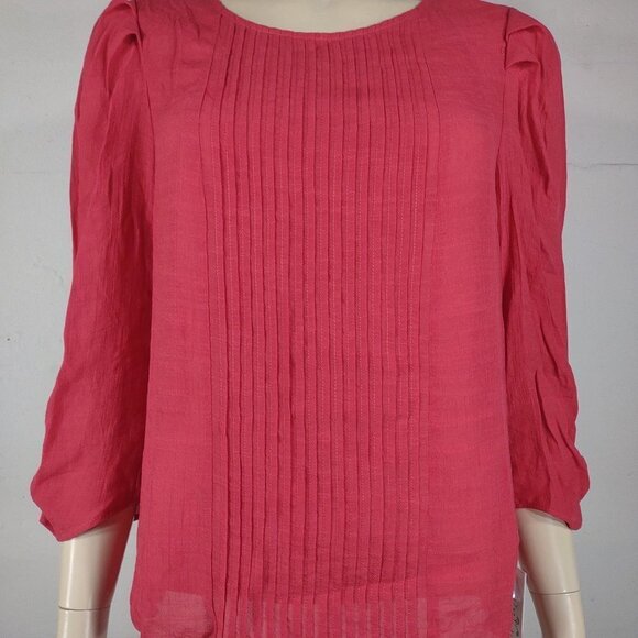 NWT Nanette Lepore red pin tuck keyhole back blouse shirt ladies Medium - Picture 1 of 10